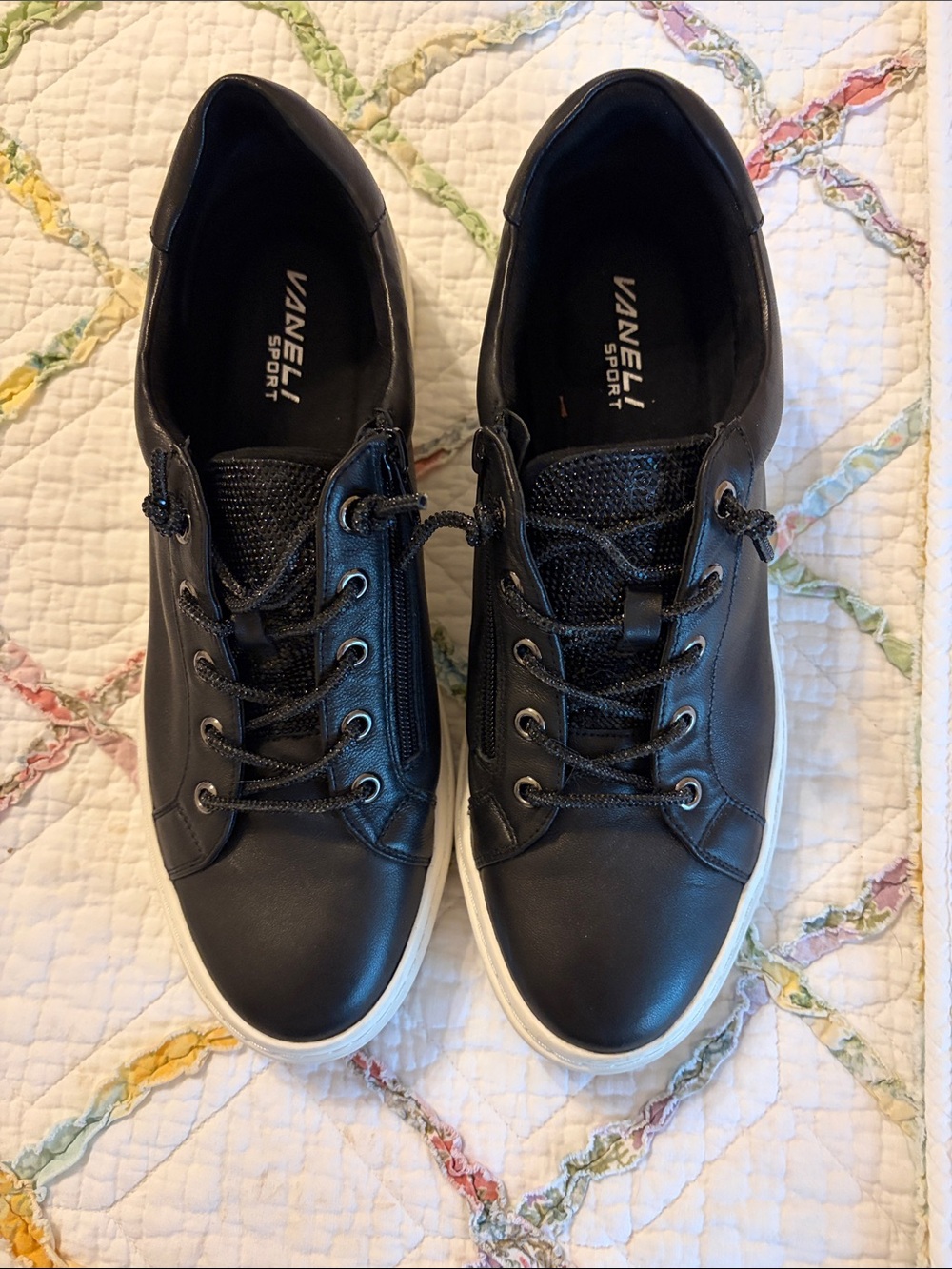Vaneli Sport women’s size 11